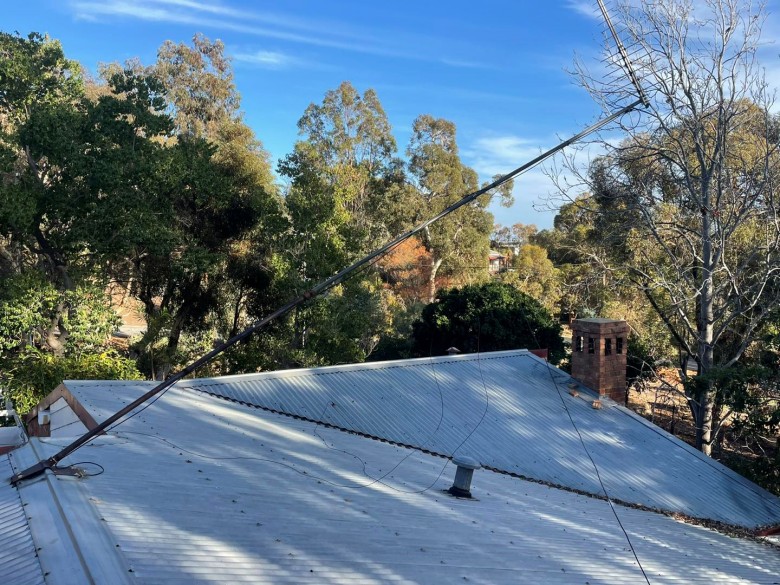 broken antenna on roof in greenmount